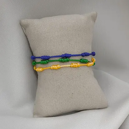 PULSEIRA CETIM SETE NÓS TRIPLA